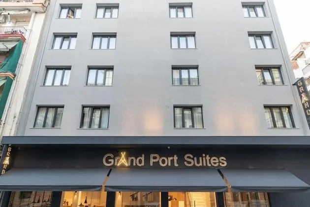 Grand Port Suites Thessaloniki - 1