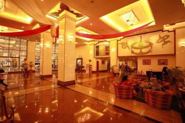 Grand Riverview - Lobi