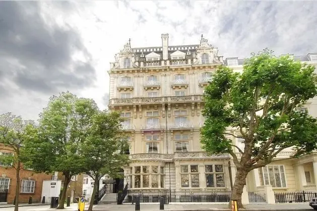 Grand Royale Hyde Park