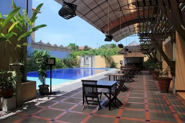 Hotel Grand Santhi