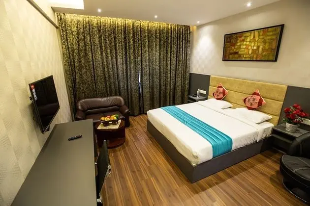 Grand Seasons - The Business Hotel