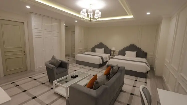 Grand Senyum Hotel