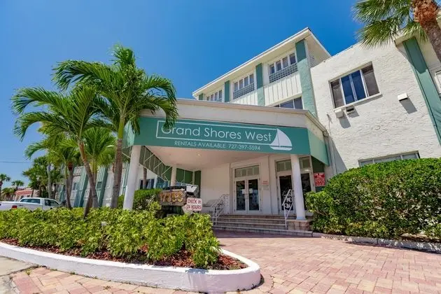 Grand Shores West - Dış Mekan