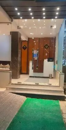 Hotel Grand Star by Royal Collection - Lobi