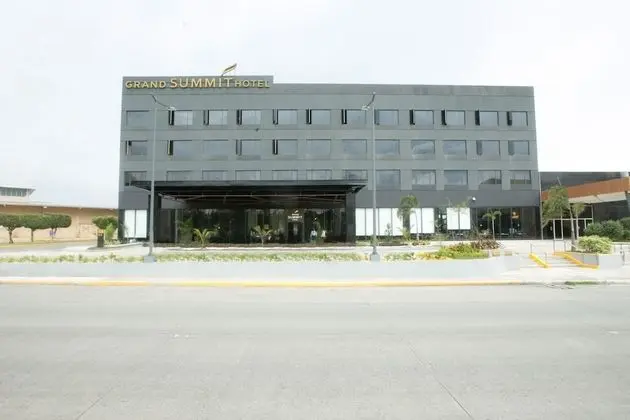 Grand Summit Hotel General Santos - Dış Mekan