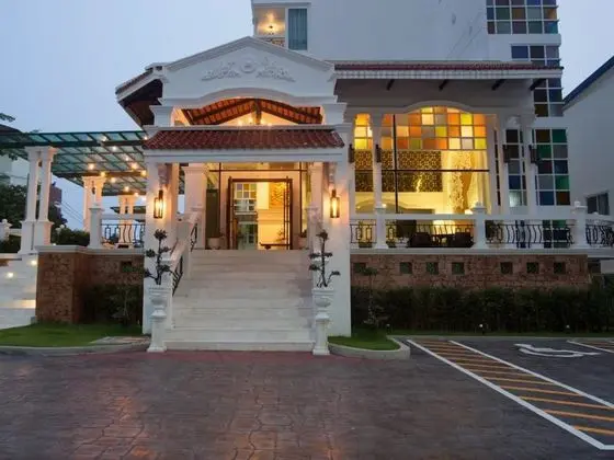 Grand Supicha City Hotel - Dış Mekan