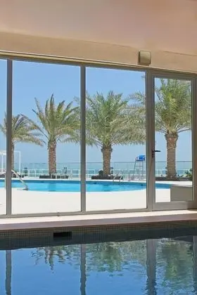 Grand Swiss-Belhotel Waterfront Seef - Havuz