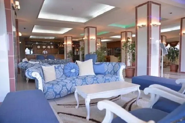 Grand Hotel Tesk - Lobi