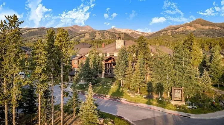 Grand Timber Lodge - Dış Mekan