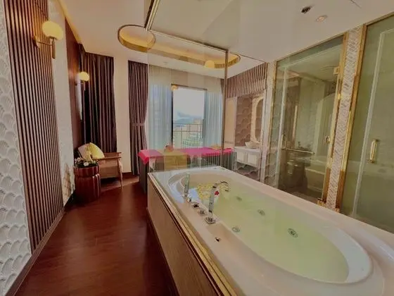 Grand Tourane Nha Trang Hotel - Havuz
