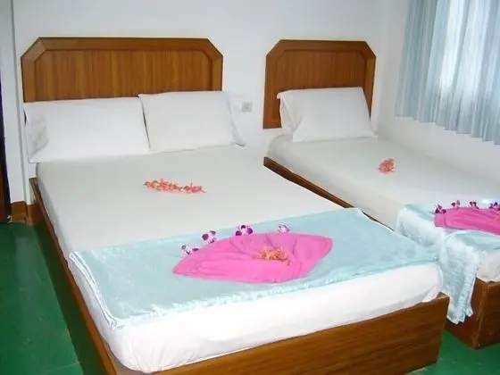 Grand Tower Hotel - Oda