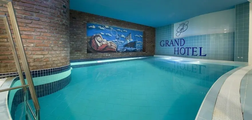 Grand Hotel - Havuz