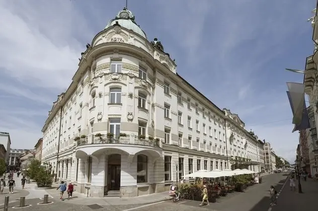 Grand Hotel Union Eurostars - Dış Mekan