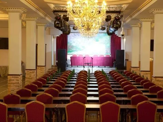 Grand Hotel Uyut