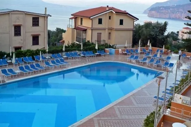 Grand Hotel Vesuvio - Havuz