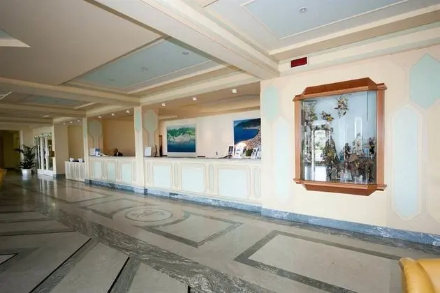 Grand Hotel Vesuvio - Lobi