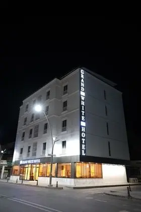 Grand White Hotel - Genel