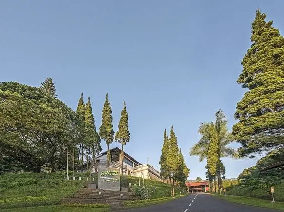 Grand Whiz Hotel Bromo - CHSE Certified