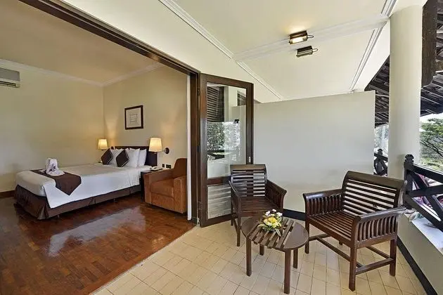 Grand Whiz Hotel Trawas