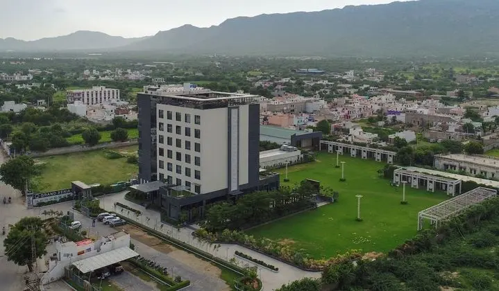 Grand Xenia Ajmer