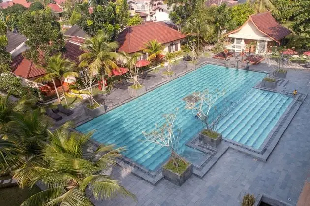 Grand Zuri Duri