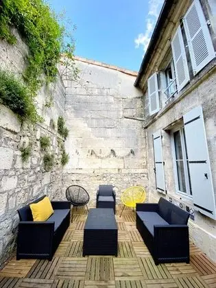 Grande Maison de Ville Rénovée Avec Cour Intérieure - Dış Mekan