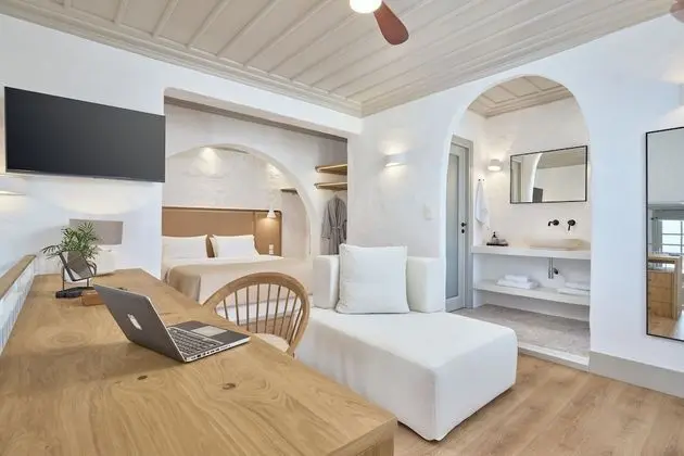 GrandeMar Suites