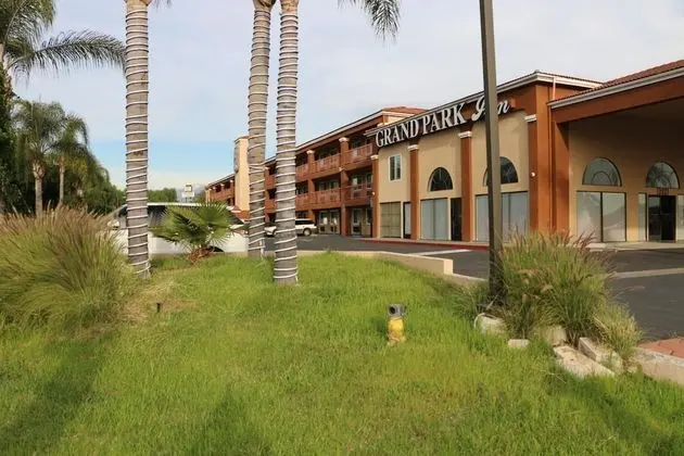 Grandpark Inn - Dış Mekan
