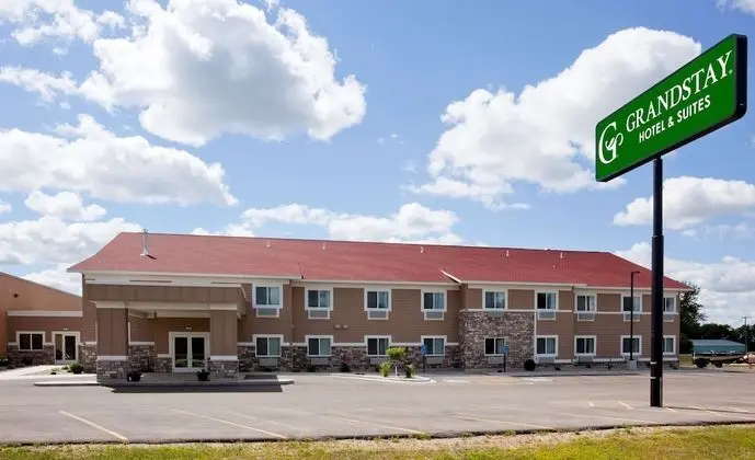 Grandstay Hotel & Suites Parkers Prairie