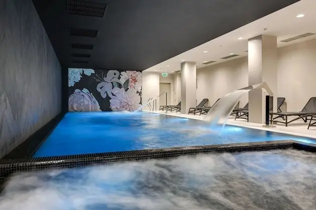 Grano Apartments Premium Old Town - Havuz
