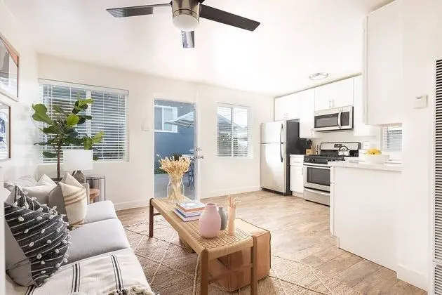 Grant Hill 2 Unit Buyout by Avantstay 7 BR 2 Unit Home w/ Patio - İç Mekan