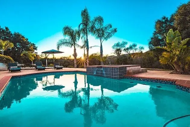 Grapevine by Avantstay Secluded 5BR Villa 4 Acres of Vineyards & Avo Groves! - İç Mekan