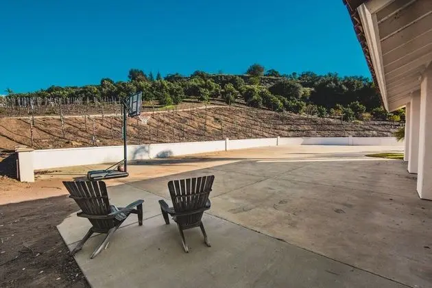 Grapevine by Avantstay Secluded 5BR Villa 4 Acres of Vineyards & Avo Groves! - İç Mekan