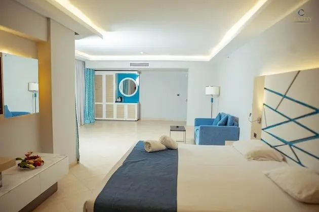 Gravity Hotel & Aqua Park Hurghada Families and Couples Only - Oda