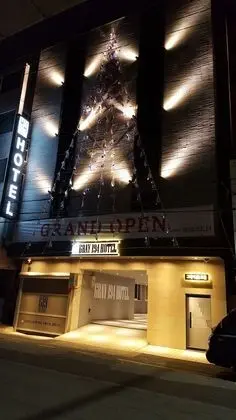 Gray 194 Hotel