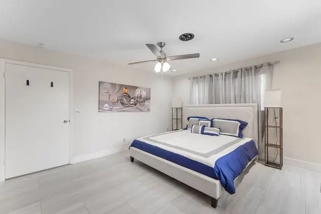 Great 3BR family house. Pool n Billiards - Oda
