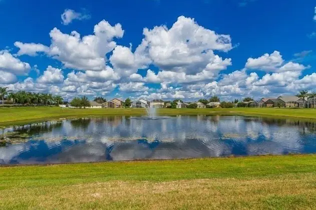 Great 4 bed Villa With own Private Pool Overlooking Water View - 266