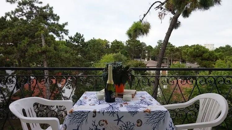 Great Apartment in Villa With a Nice Terrace by Beahost Rentals - Öne Çıkan Resim