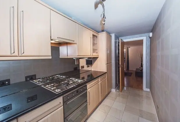Great City Centre Apartment in Aberdeen, Scotland - Mutfak