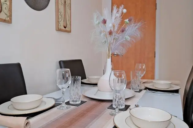 Great City Centre Apartment in Aberdeen, Scotland - Yerinde Yemek
