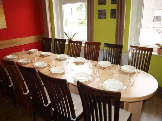Great, Comfortable Villa With Sauna, Home Cinema and Large Garden in the Ore Mountains - Yerinde Yemek