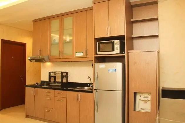 Great Deal 3BR Apartment at Thamrin Residence - Mutfak
