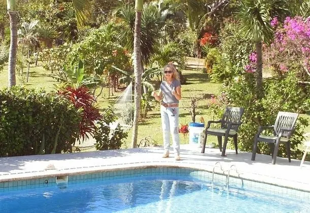 Great Escape Bed & Breakfast Inn - Havuz