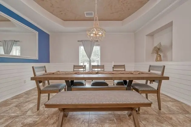 Great Escape With Private Pool and Deck - Yerinde Yemek