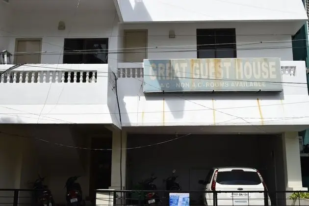 Great Guest House at Kamaraj Salai - Dış Mekan