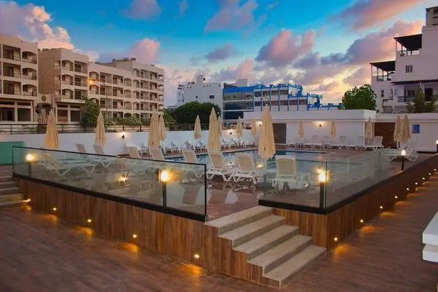 GREAT HOLIDAY RESIDENCE - Havuz