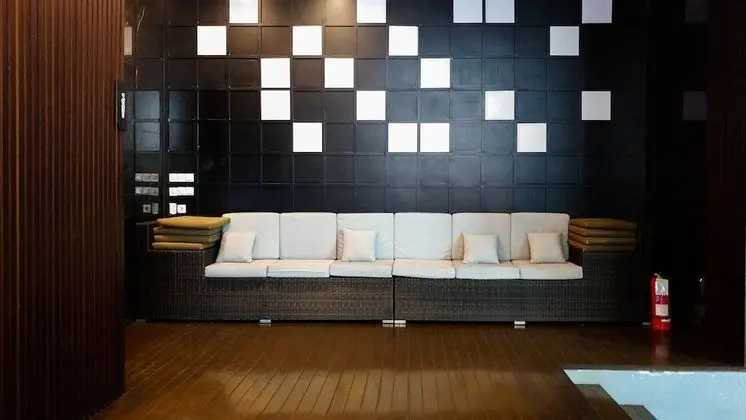 Great Location Brooklyn Alam Sutera Studio Apartment - Lobi