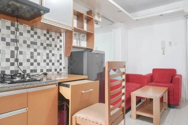 Great Location And Comfy 2Br At Bassura City Apartment - İç Mekan