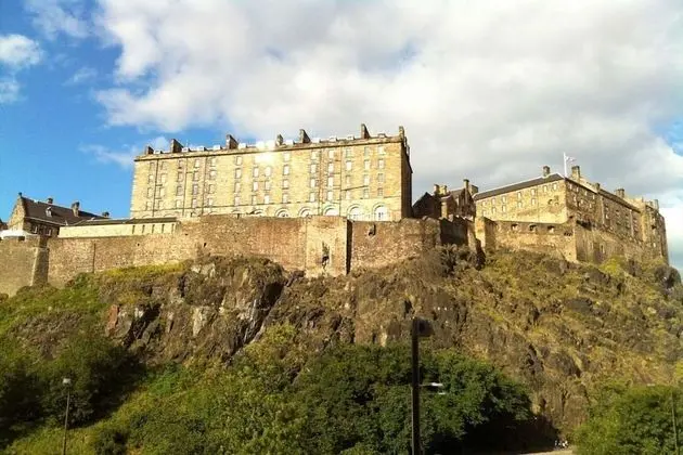 Great Location Heart of the Centre 2 Bed 2 Bath