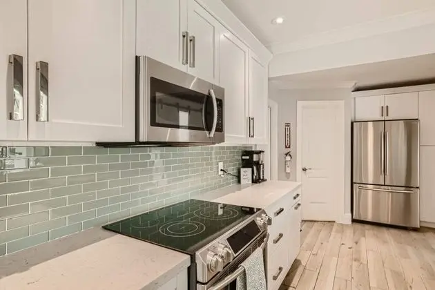 Great Location Private House Pool, Hot Tub, Patio w/ Fire Pit 3br/2ba - Mutfak